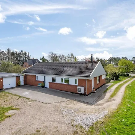 Martinette - 4-7km From The Sea By Interhome Feriehus