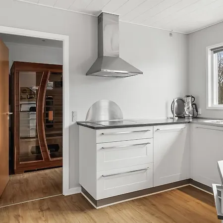 Martinette - 4-7km From The Sea By Interhome